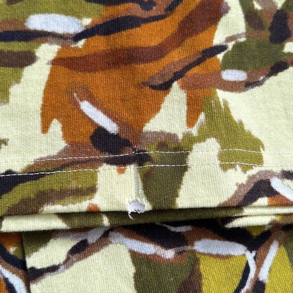 Awake NY Camo Printed Pocket Long Sleeve Tee Green Camo Size M - Picture 10 of 10